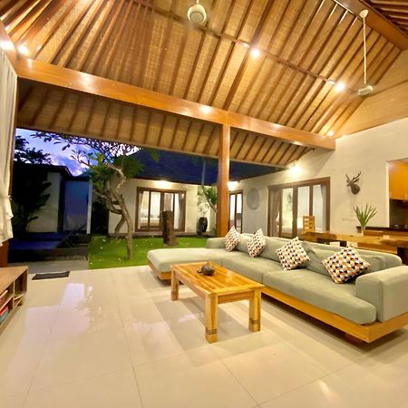 Nil Villa Seminyak Luaran gambar